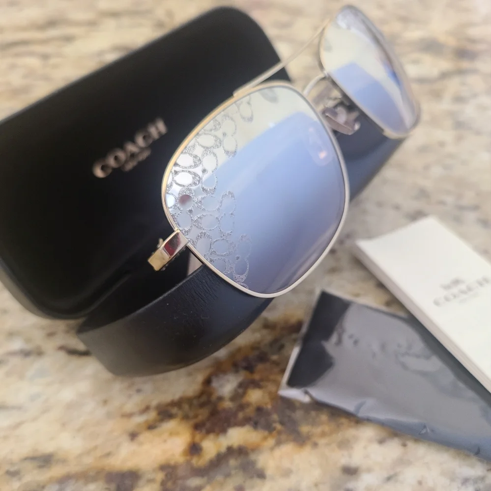 Coach Sunglasses - Picture 5 of 6